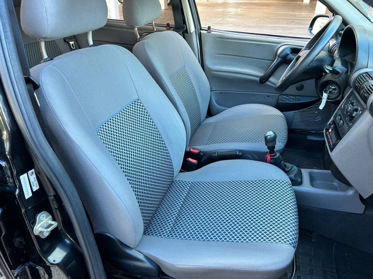 Classic Sedan 1.0 4P VHCE FLEX