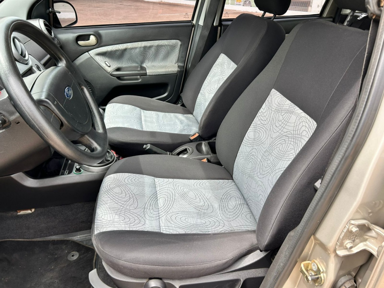 Fiesta Sedan 1.6 4P FLEX