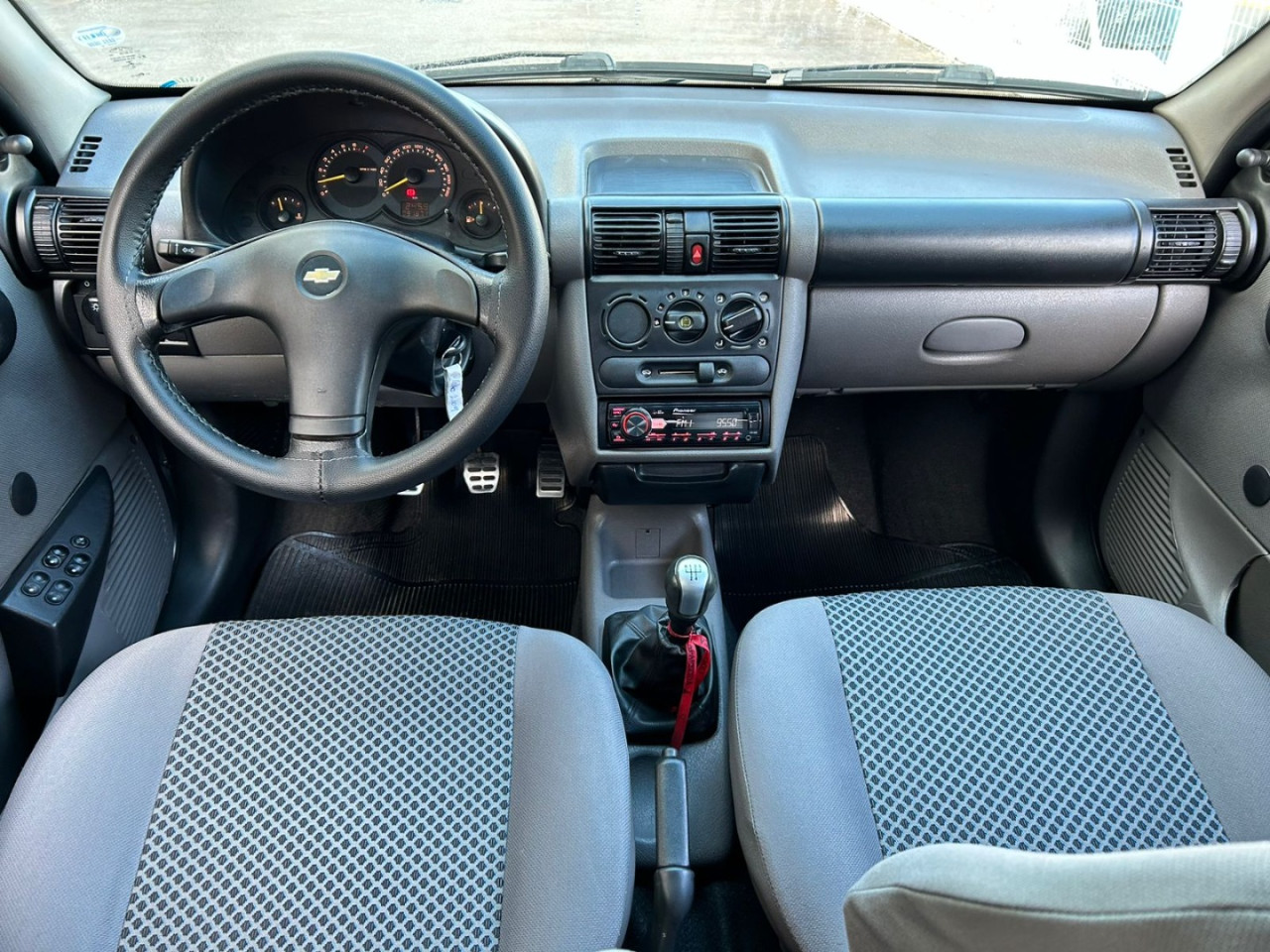 Classic Sedan 1.0 4P VHCE FLEX