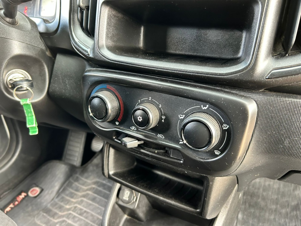 Strada 1.4 FLEX ENDURANCE CABNE SIMPLES