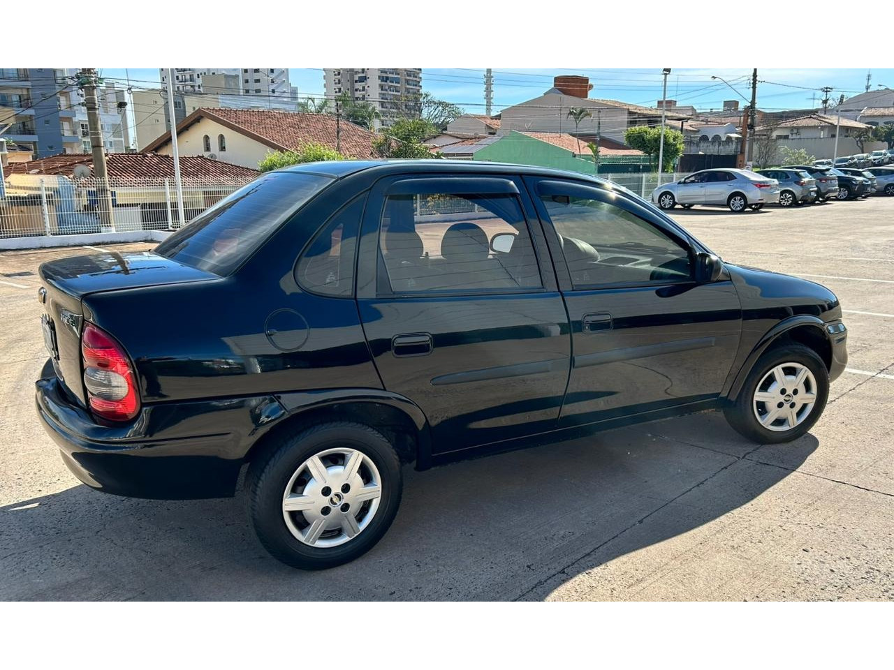 Classic Sedan 1.0 4P VHCE FLEX
