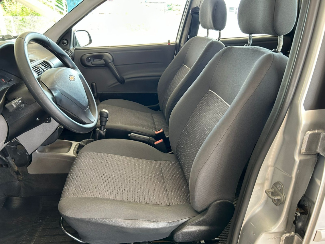 Classic Sedan 1.0 4P VHCE FLEX LS