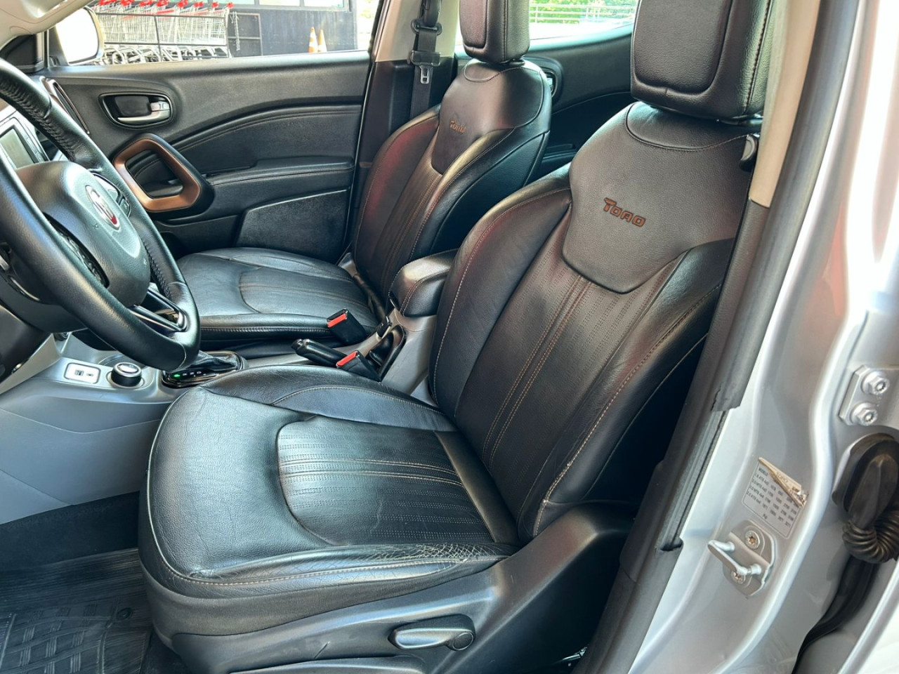 Toro 2.0 16V 4P VOLCANO 4WD TURBO DIESEL AUTOMÁTICO