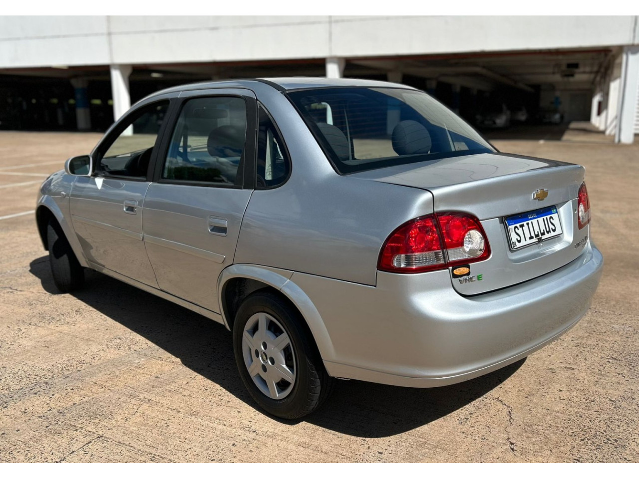 Classic Sedan 1.0 4P VHCE FLEX LS