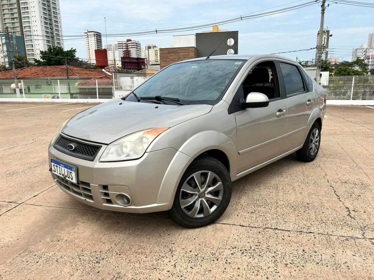 Fiesta Sedan 1.6 4P FLEX