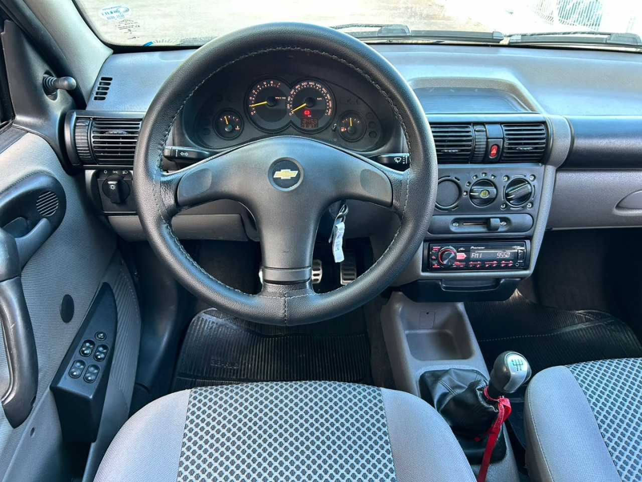Classic Sedan 1.0 4P VHCE FLEX