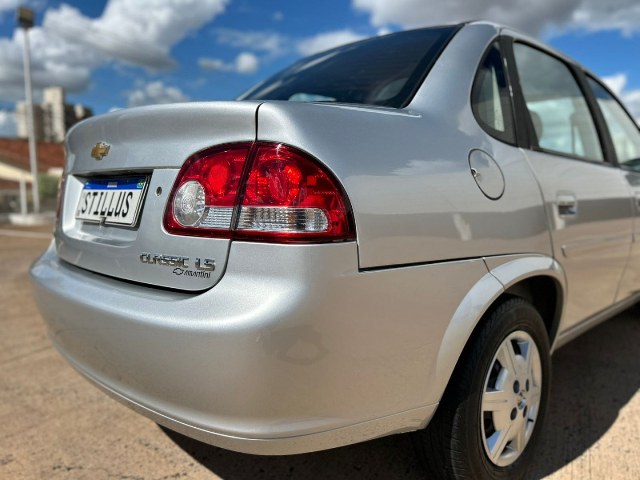 Classic Sedan 1.0 4P VHCE FLEX LS