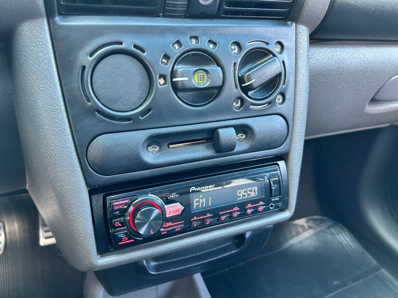 Classic Sedan 1.0 4P VHCE FLEX