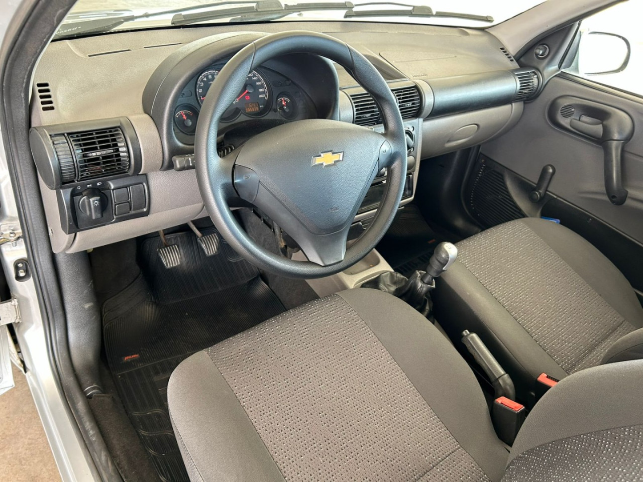 Classic Sedan 1.0 4P VHCE FLEX LS