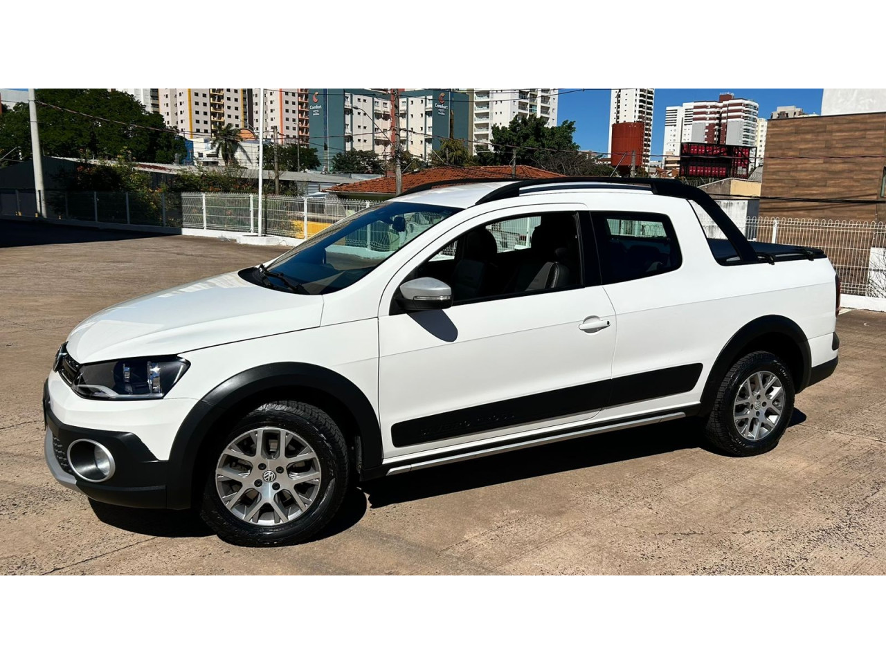 Saveiro 1.6 16V G6 CROSS CABINE DUPLA FLEX