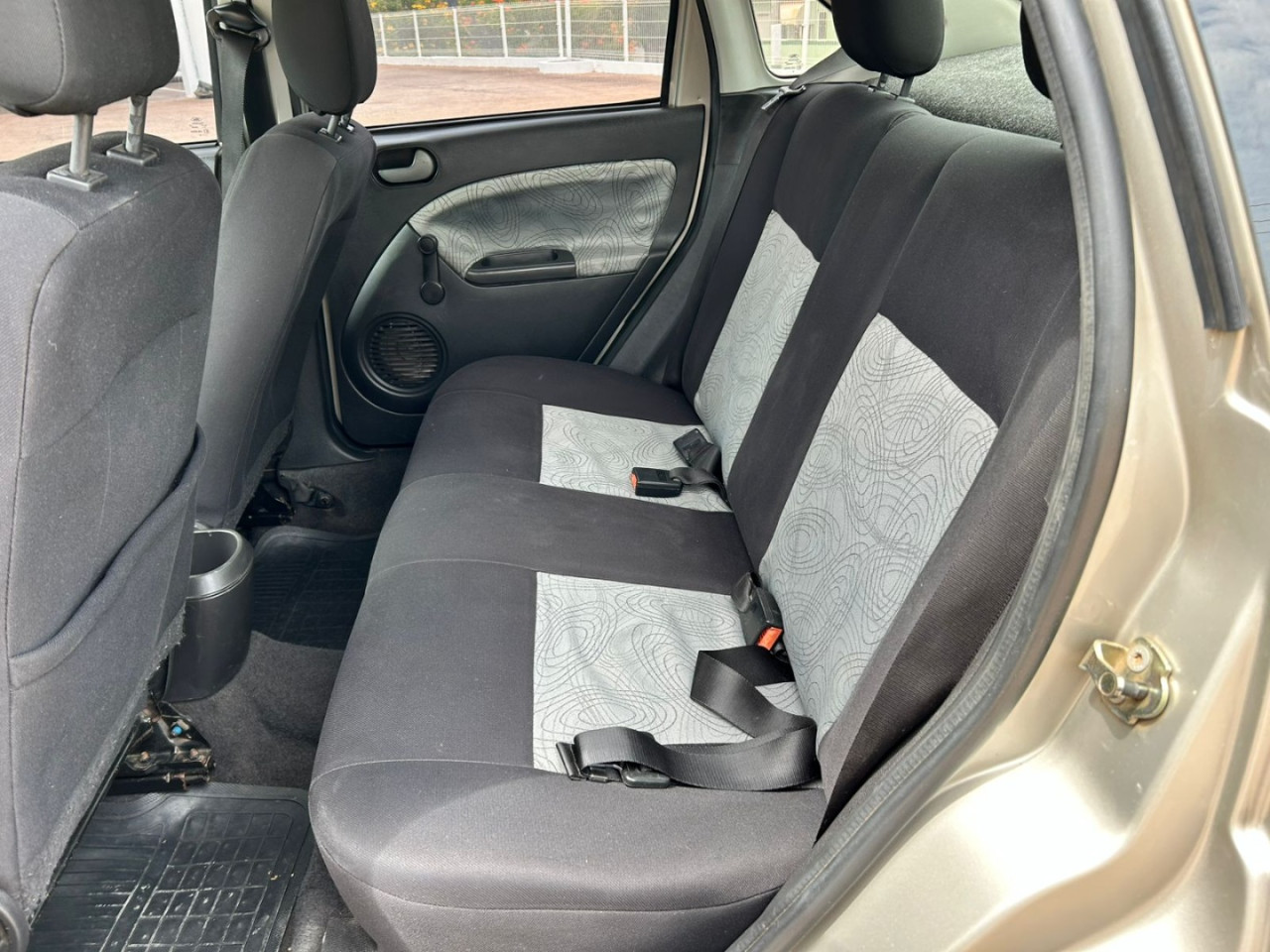 Fiesta Sedan 1.6 4P FLEX