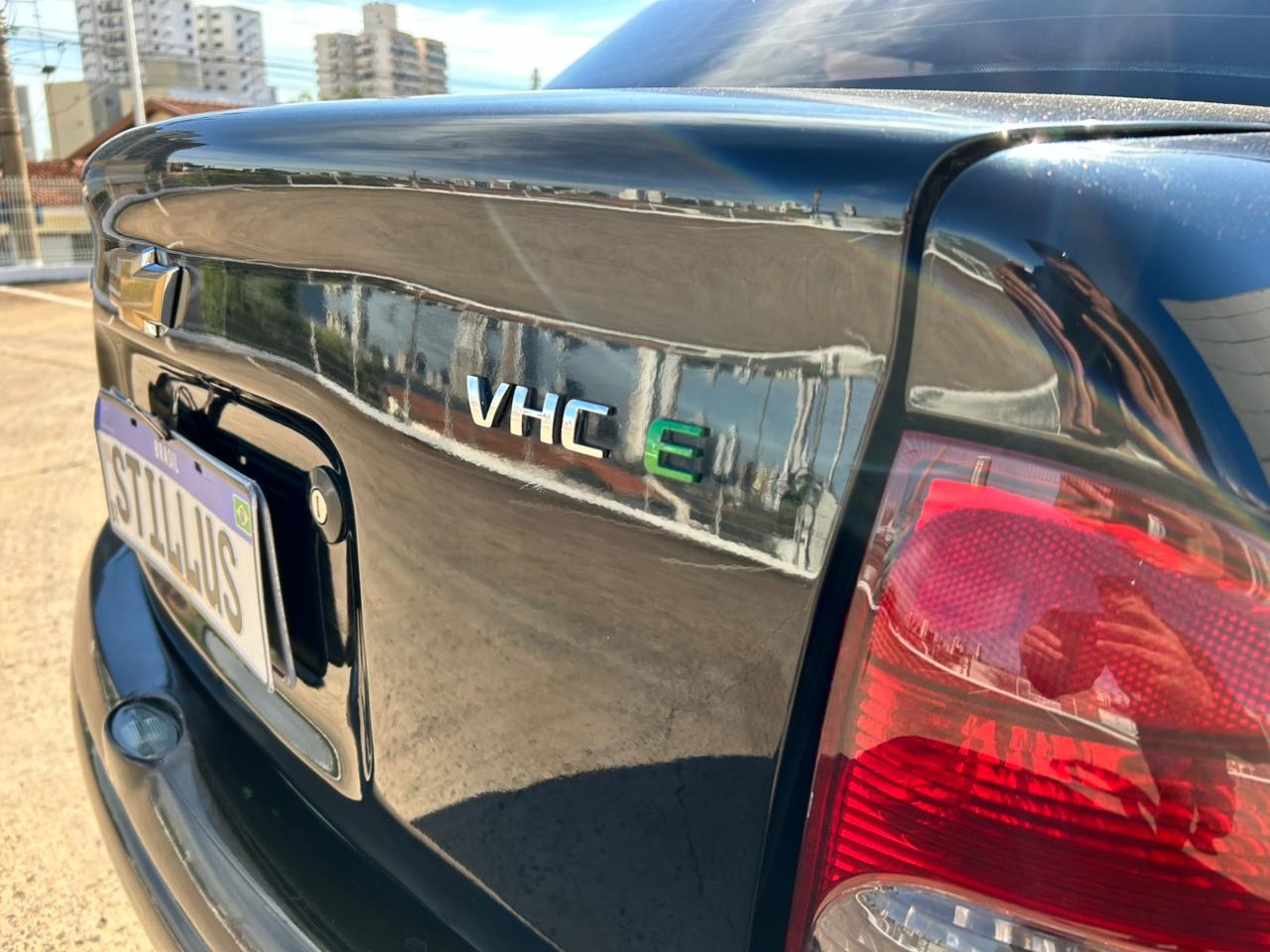 Classic Sedan 1.0 4P VHCE FLEX