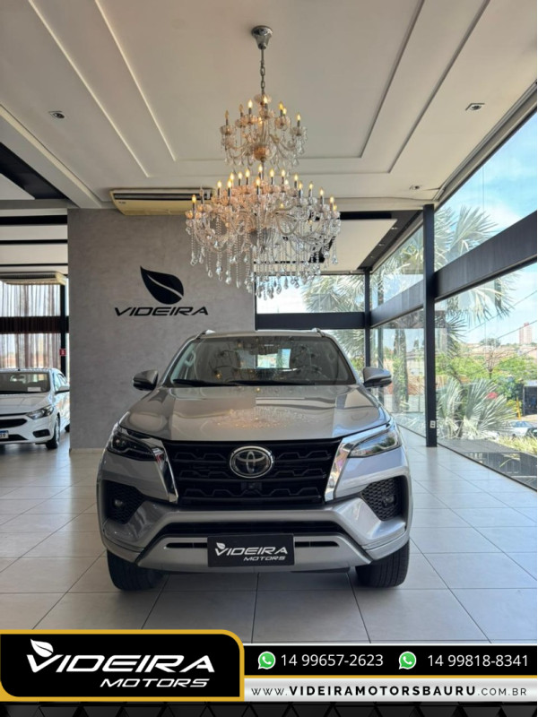 Hilux SW4 2.8 16V 4P SRX 4X4 7 LUGARES TURBO DIESEL AUTOMÁTICO