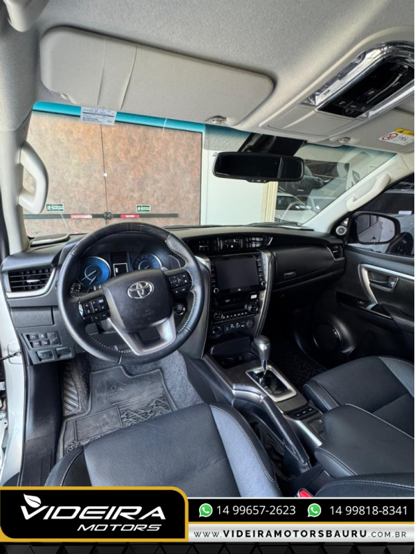 Hilux SW4 2.8 16V 4P SRX 4X4 7 LUGARES TURBO DIESEL AUTOMÁTICO