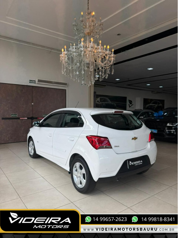 Onix Hatch 1.4 4P FLEX LT