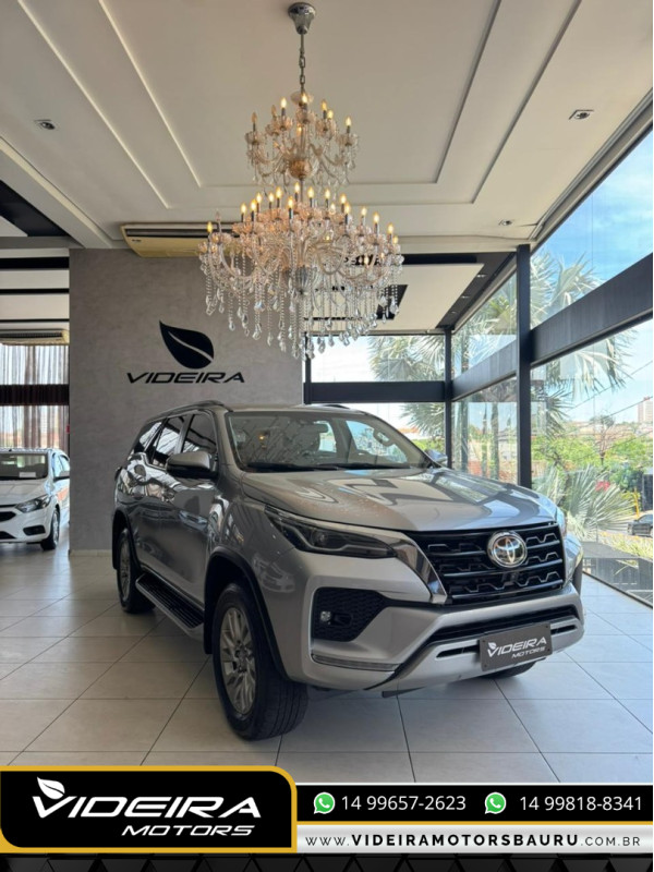 Hilux SW4 2.8 16V 4P SRX 4X4 7 LUGARES TURBO DIESEL AUTOMÁTICO