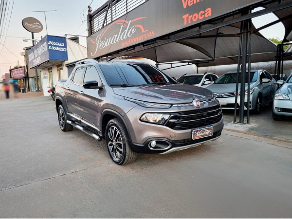 Toro 2.0 16V 4P VOLCANO 4WD TURBO DIESEL AUTOMÁTICO