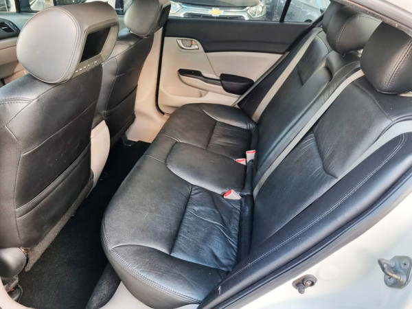 HONDA Civic 1.8 16V 4P FLEX LXS