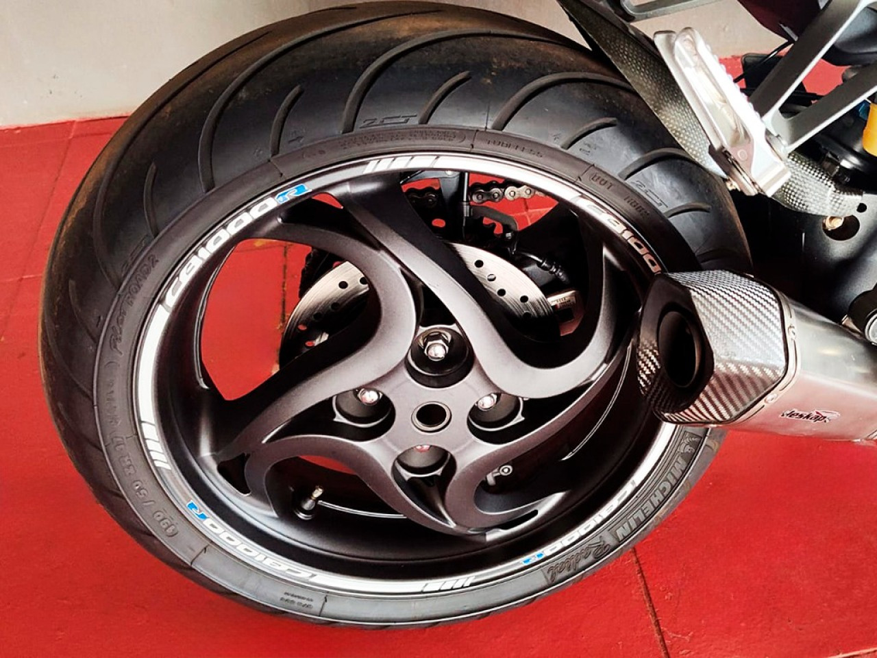 HONDA CB 1000 R Modelo sem Versão