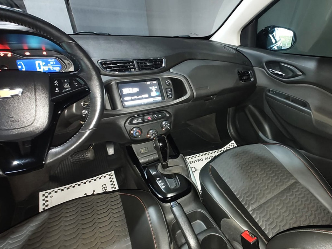 CHEVROLET Onix Hatch 1.4 4P FLEX LTZ