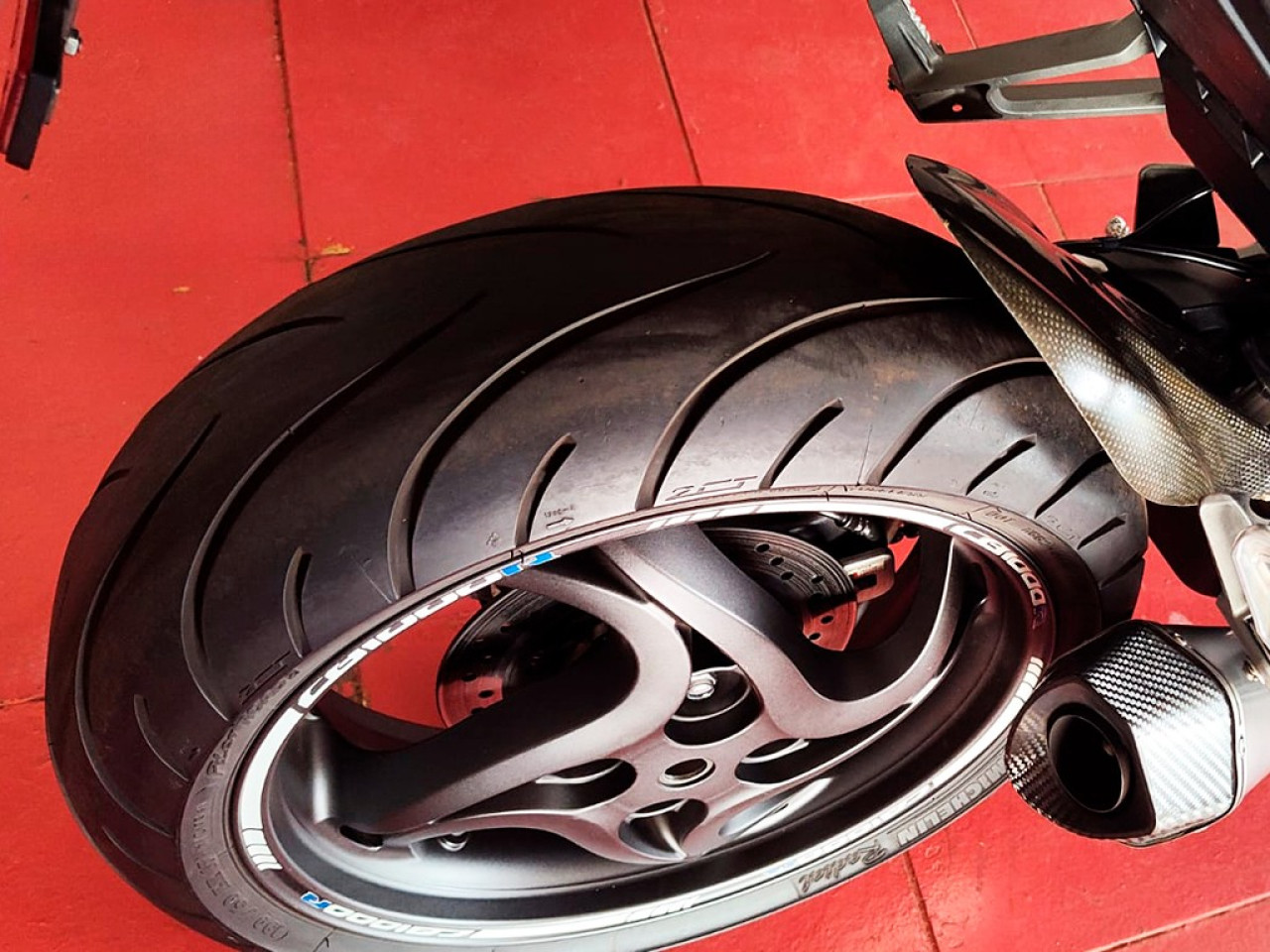 HONDA CB 1000 R Modelo sem Versão