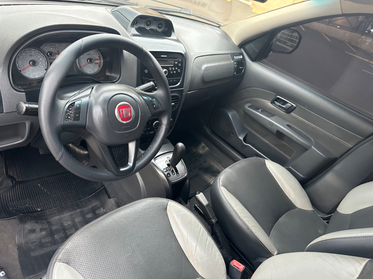 Palio Weekend 1.8 4P FLEX ADVENTURE LOCKER DUALOGIC AUTOMATIZADO