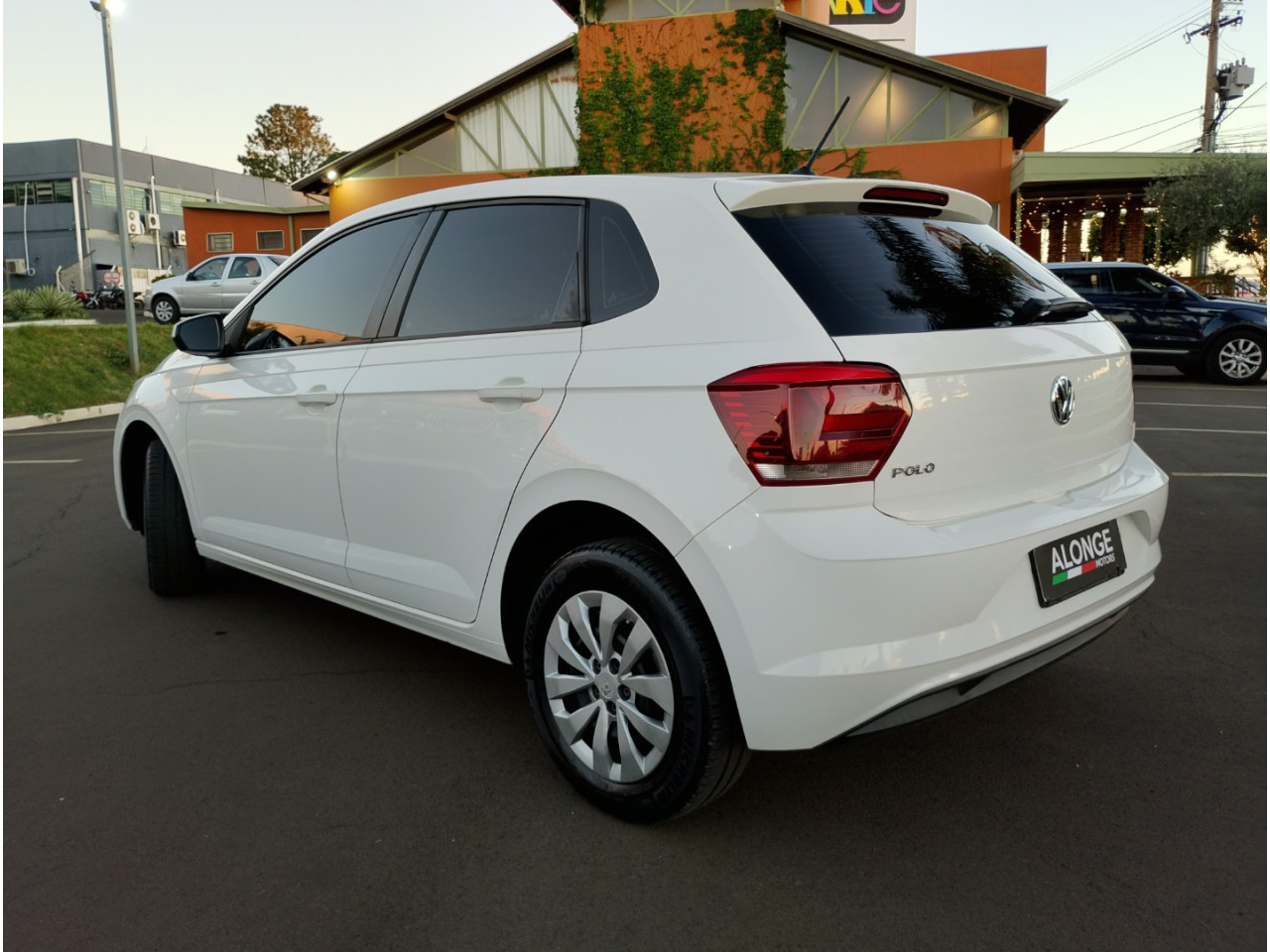 Polo Hatch 1.0 4P MPI