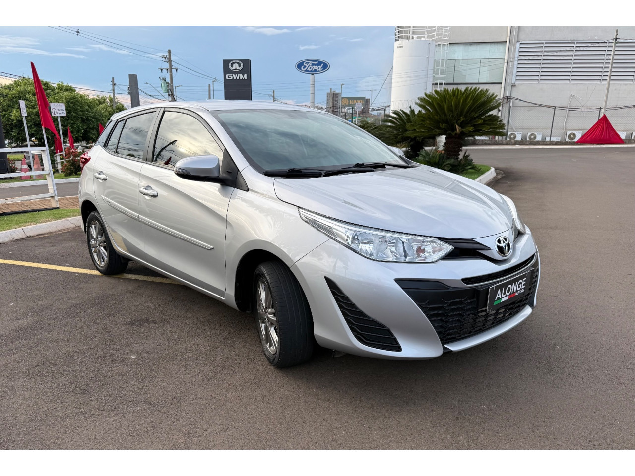 Yaris Hatch 1.5 16V 4P FLEX XL PLUS CONNECT MULTIDRIVE AUTOMÁTICO CVT