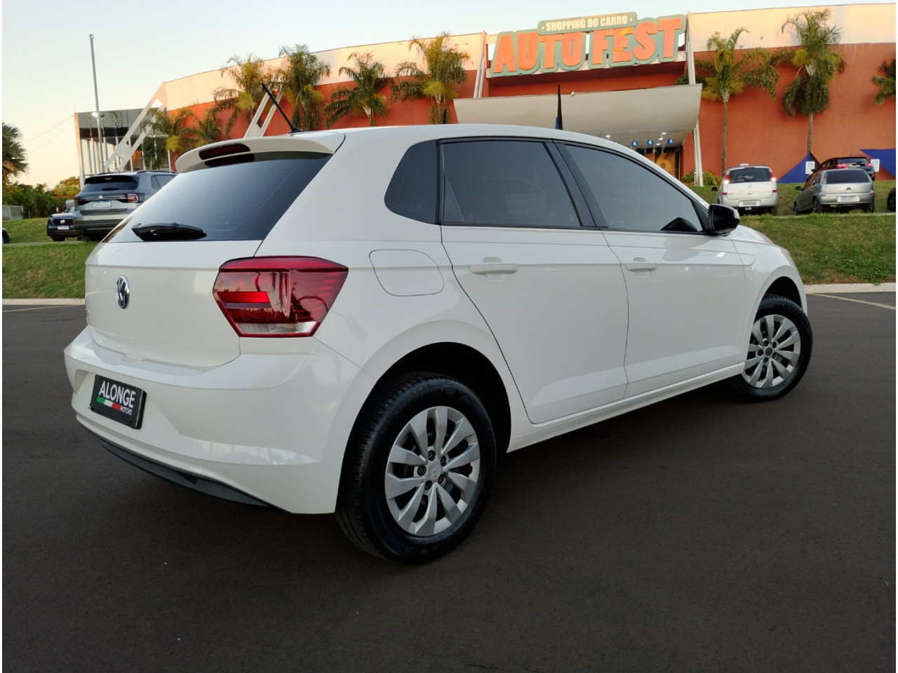 Polo Hatch 1.0 4P MPI