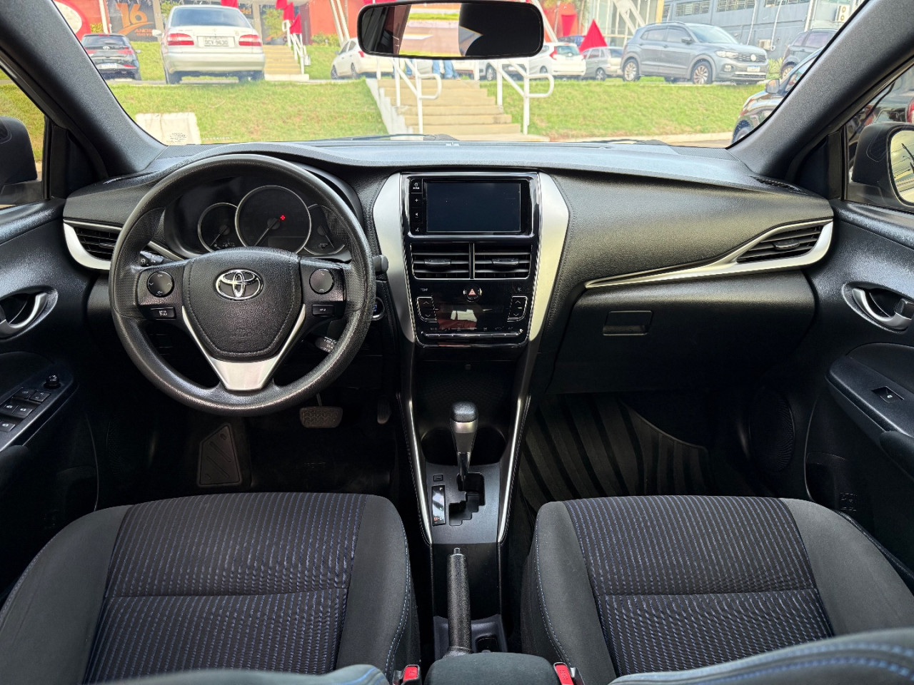 Yaris Hatch 1.5 16V 4P FLEX XL PLUS CONNECT MULTIDRIVE AUTOMÁTICO CVT