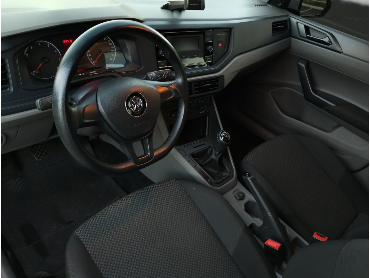 Polo Hatch 1.0 4P MPI