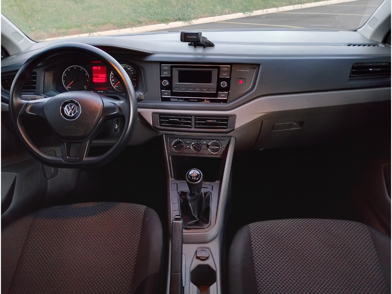 Polo Hatch 1.0 4P MPI