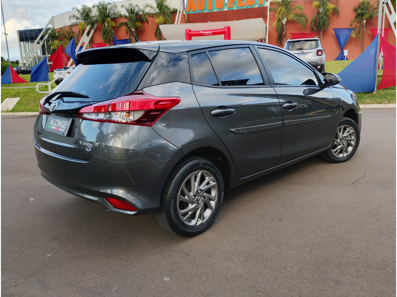 Yaris Hatch 1.5 16V 4P FLEX XS CONNECT MULTIDRIVE AUTOMÁTICO CVT