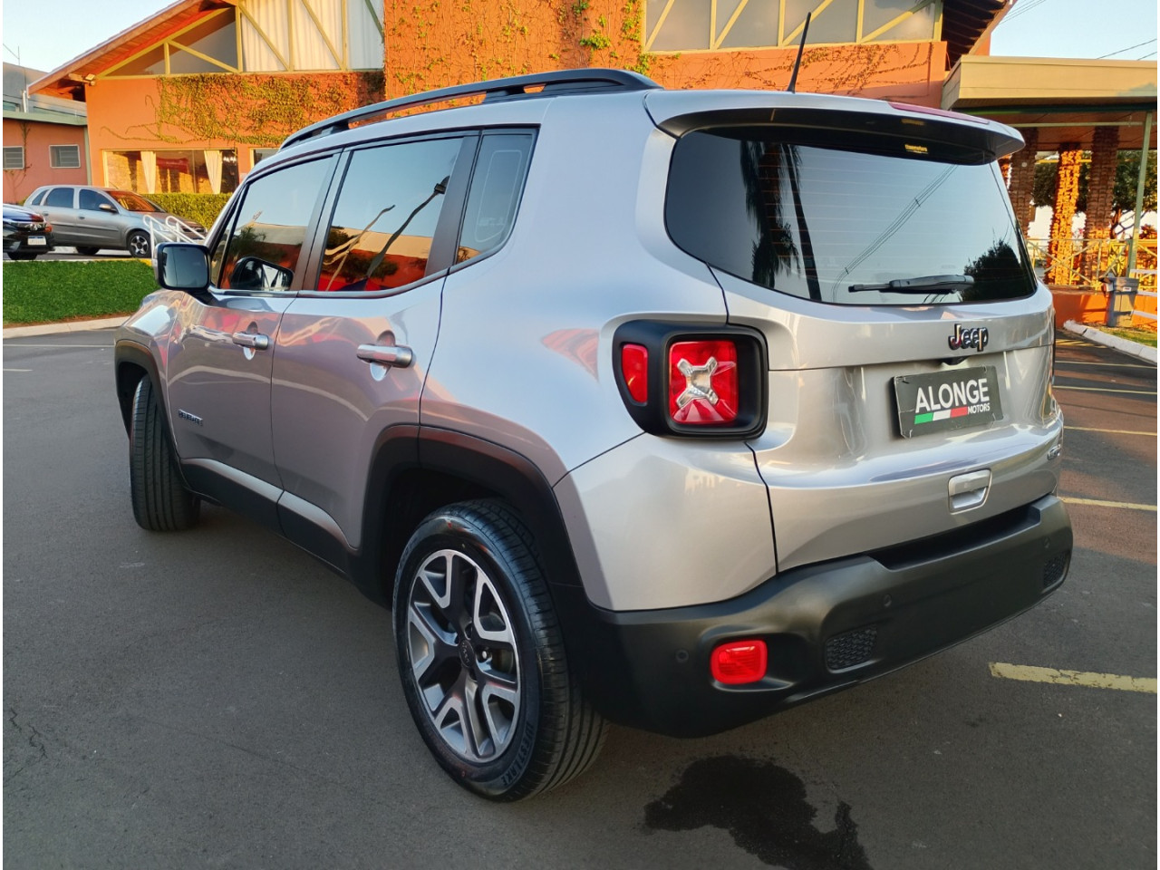 Renegade 1.8 16V 4P FLEX LONGITUDE AUTOMÁTICO