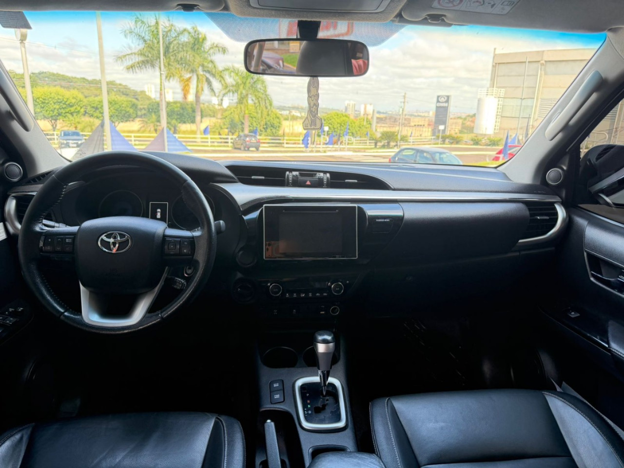 Hilux Caminhonete 2.8 16V SRV 4X4 DIESEL CABINE DUPLA AUTOMÁTICO