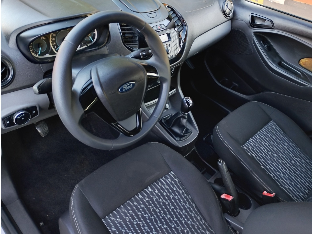 Ka + Sedan 1.0 12V 4P TI-VCT SE FLEX