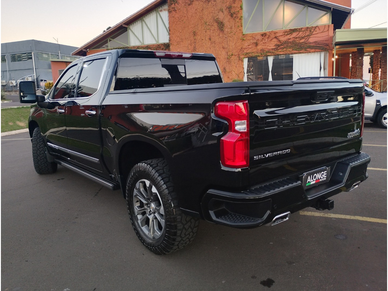 Silverado 5.3 V8 1500 HIGH COUNTRY CABINE DUPLA 4X4 AUTOMÁTICO