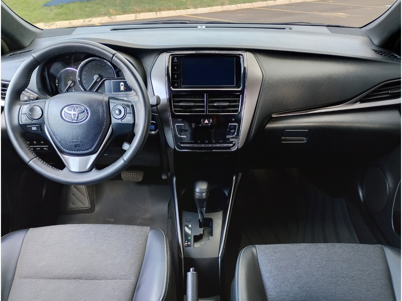 Yaris Hatch 1.5 16V 4P FLEX XS CONNECT MULTIDRIVE AUTOMÁTICO CVT