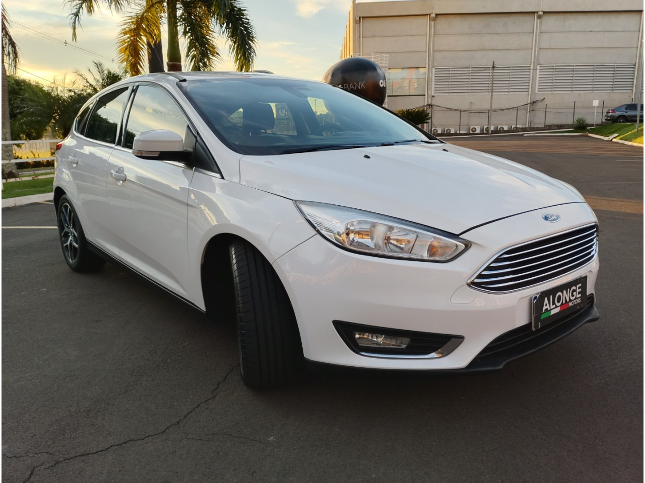 Focus Hatch 2.0 16V 4P FLEX TITANIUM AUTOMÁTICO