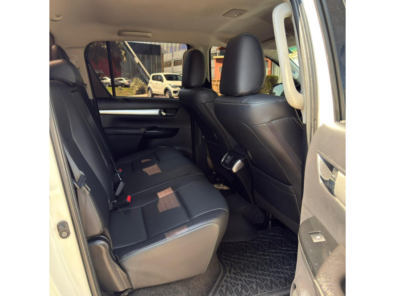 Hilux Caminhonete 2.8 16V SRV 4X4 DIESEL CABINE DUPLA AUTOMÁTICO
