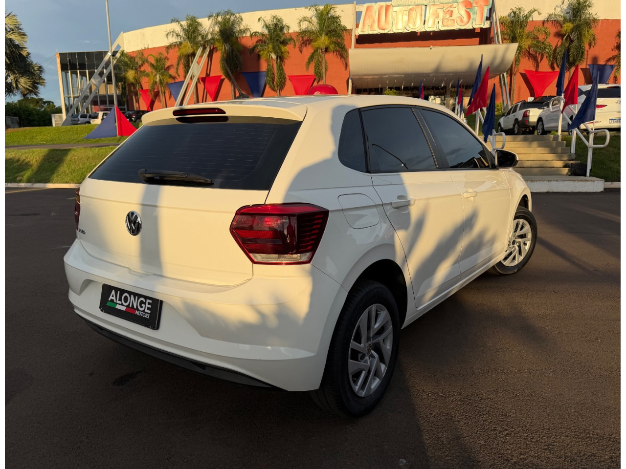 Polo Hatch 1.0 4P MPI