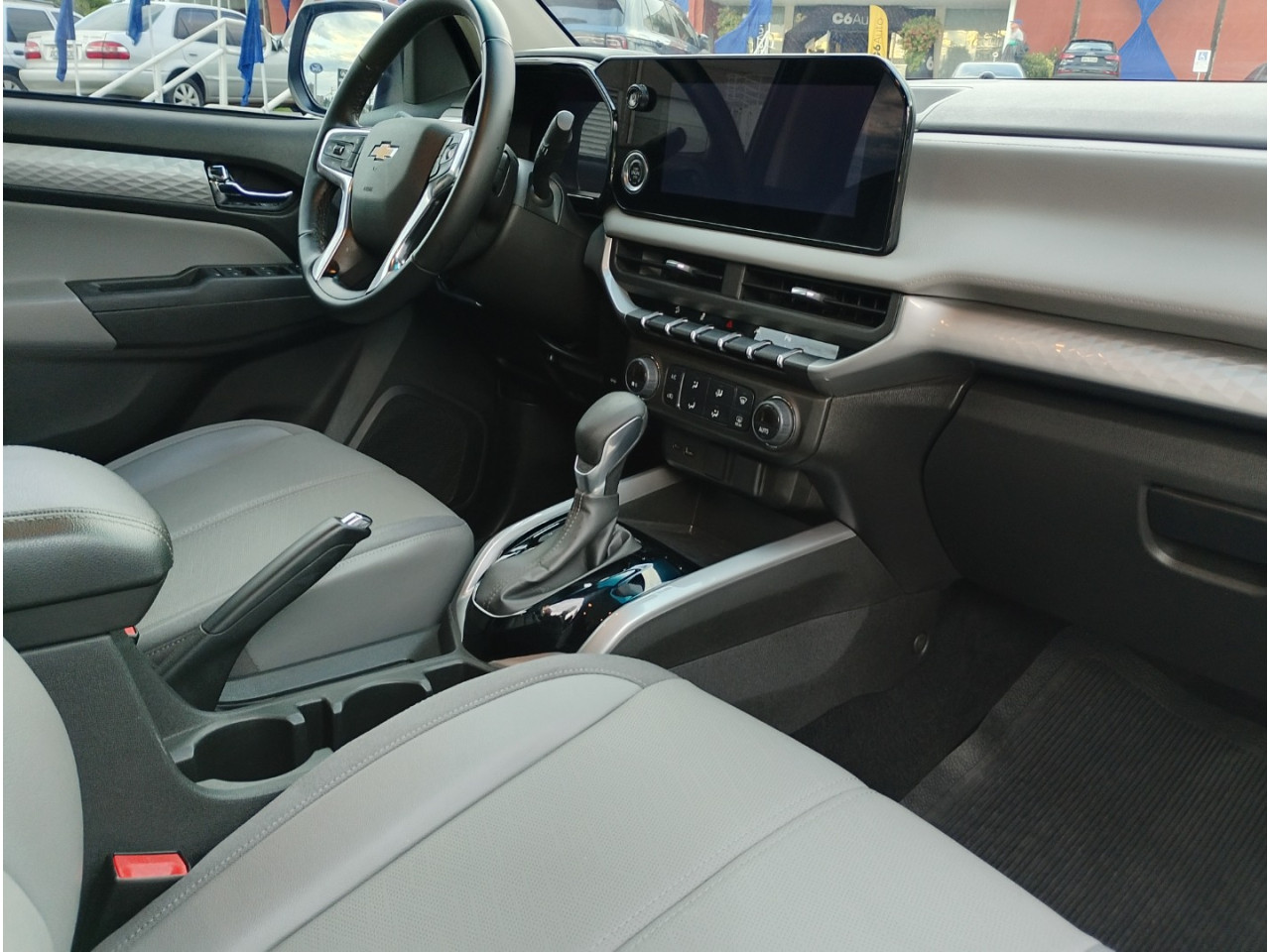 S10 2.8 16V LTZ CABINE DUPLA TURBO DIESEL AUTOMÁTICO