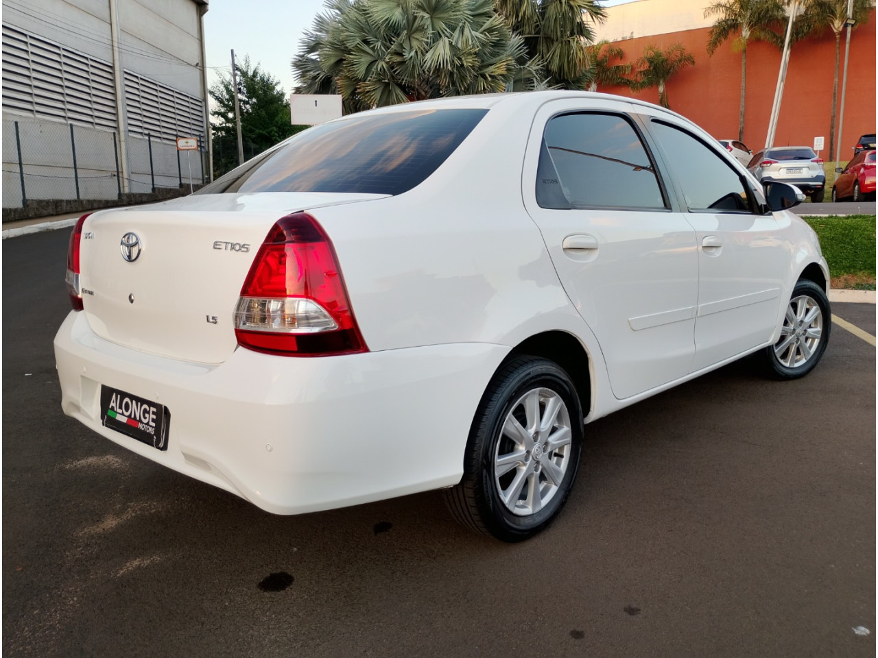 Etios Sedan 1.5 16V 4P FLEX X PLUS AUTOMÁTICO