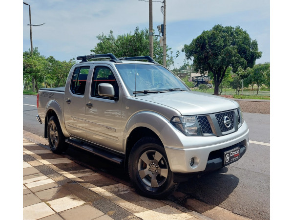 Frontier 2.5 LE ATTACK 4X4 TURBO DIESEL CABINE DUPLA AUTOMÁTICO