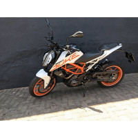 390 Duke Modelo sem Versão