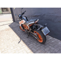 390 Duke Modelo sem Versão