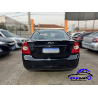 FORD Focus Sedan 2.0 16V 4P GHIA