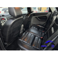 FORD Focus Sedan 2.0 16V 4P GHIA