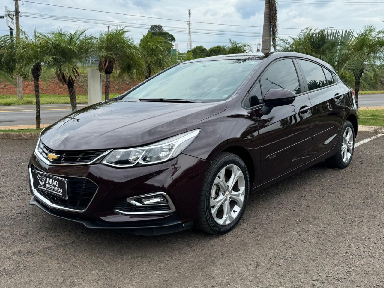 CRUZE CHEV  LT HB AT