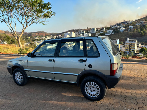 Uno 1.0 4P ECONOMY FLEX